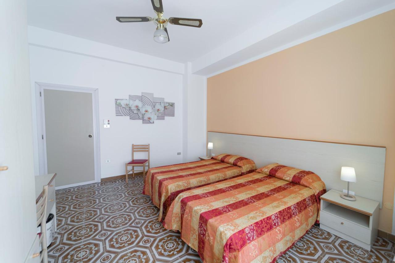 Casa Vacanza San Pietro Maiori Buitenkant foto