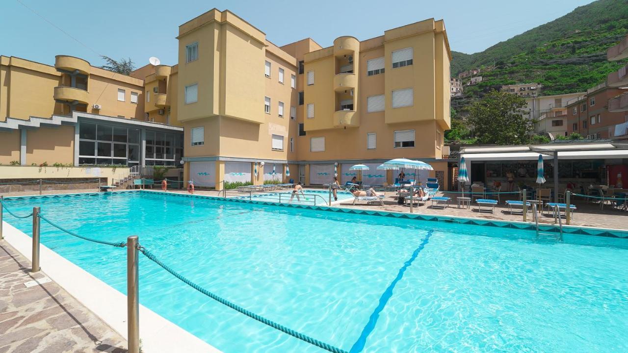 Casa Vacanza San Pietro Maiori Buitenkant foto