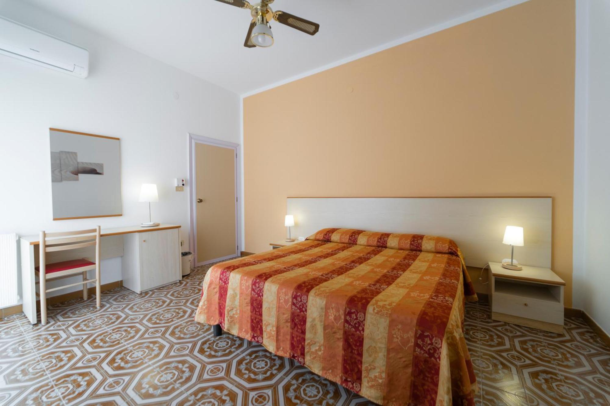 Casa Vacanza San Pietro Maiori Buitenkant foto