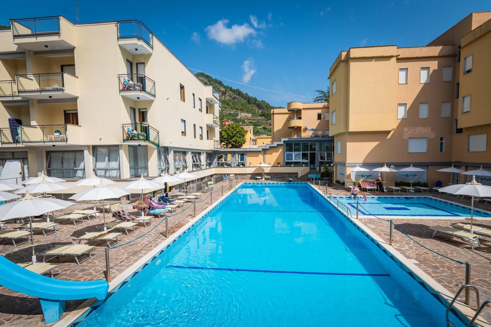 Casa Vacanza San Pietro Maiori Buitenkant foto