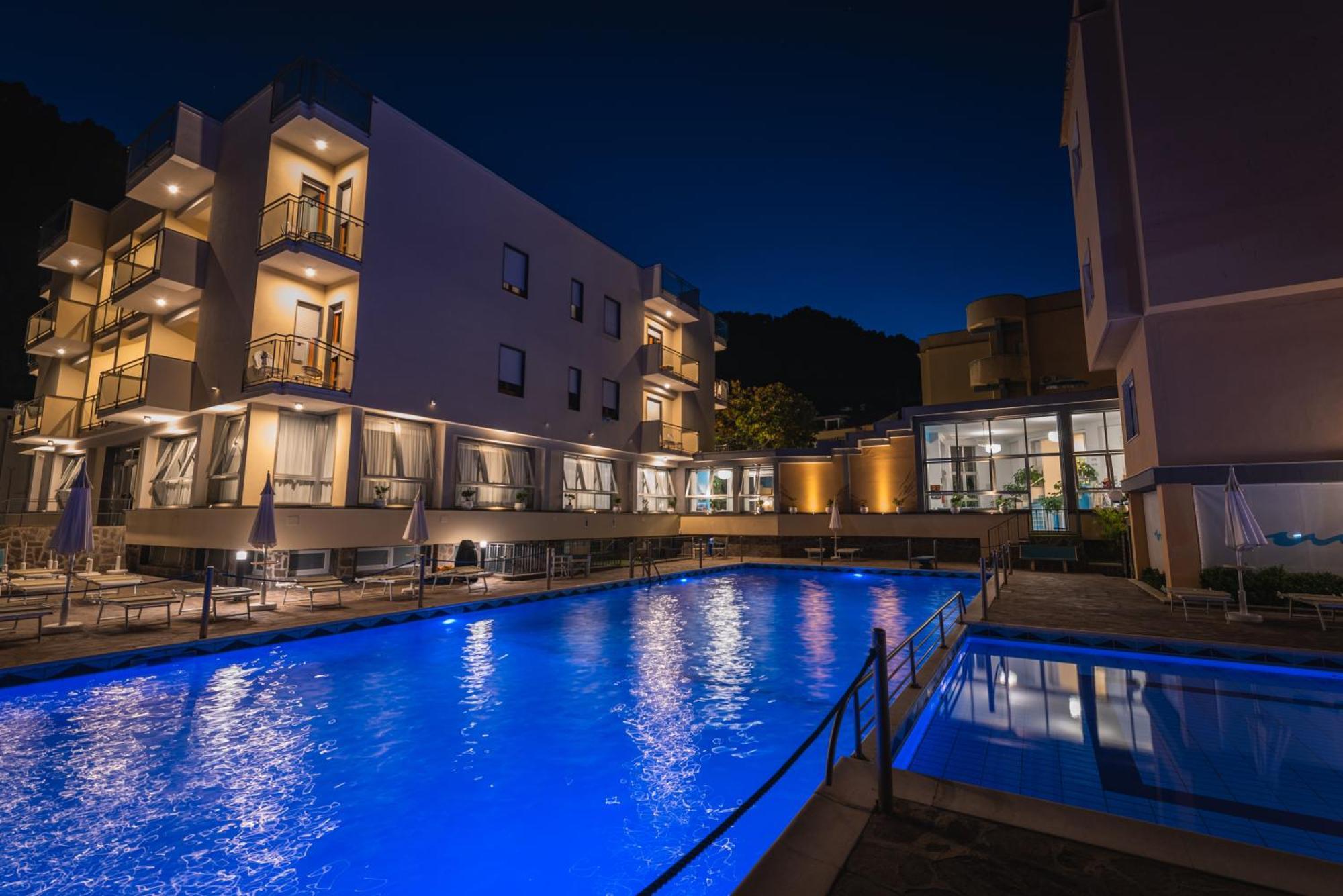 Casa Vacanza San Pietro Maiori Buitenkant foto