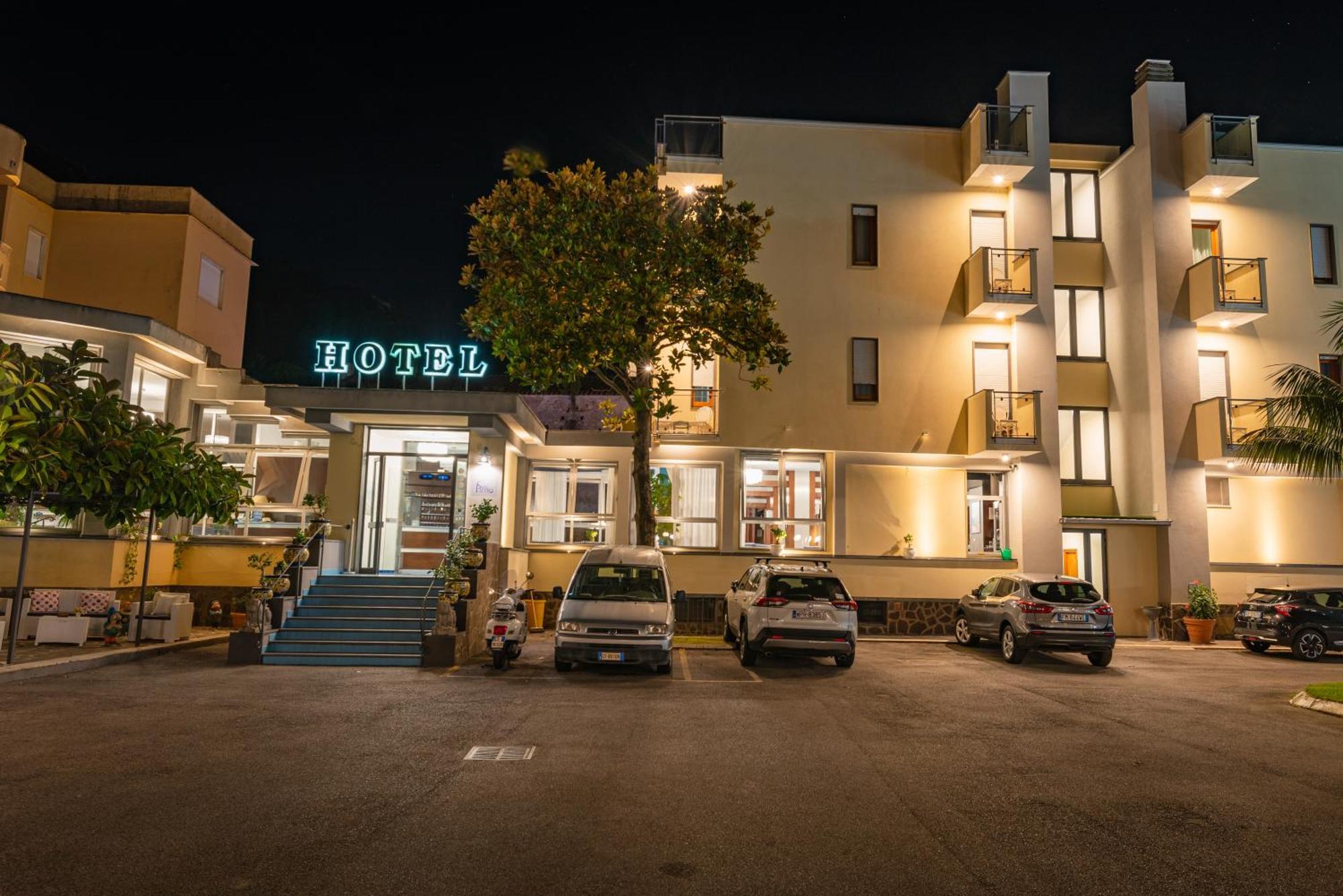 Casa Vacanza San Pietro Maiori Buitenkant foto