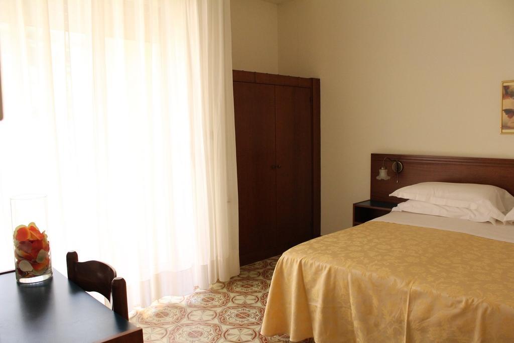 Casa Vacanza San Pietro Maiori Buitenkant foto